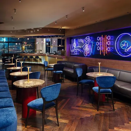 Courtyard By Marriott Brno-2