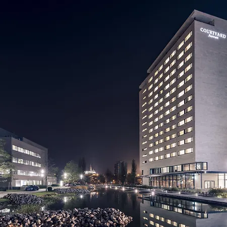 Courtyard By Marriott Brno-3